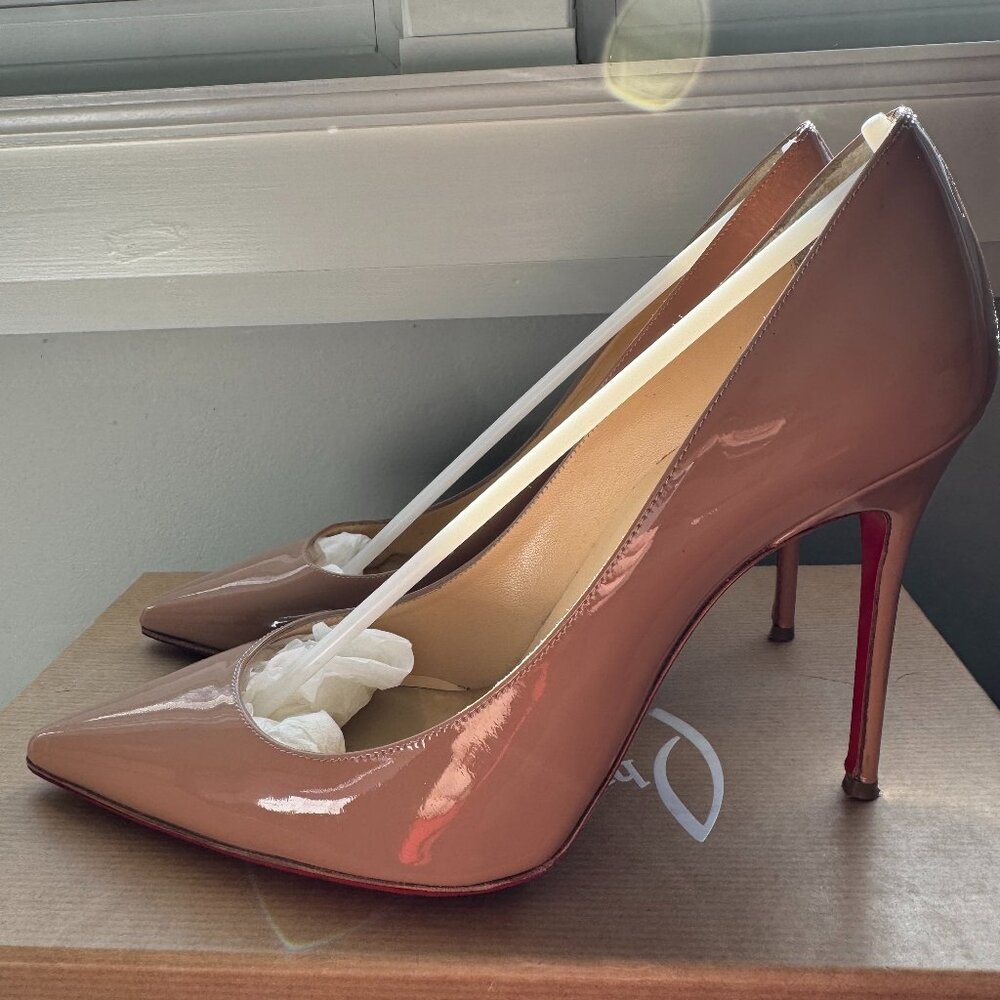 Christian Louboutin So Kate Pump